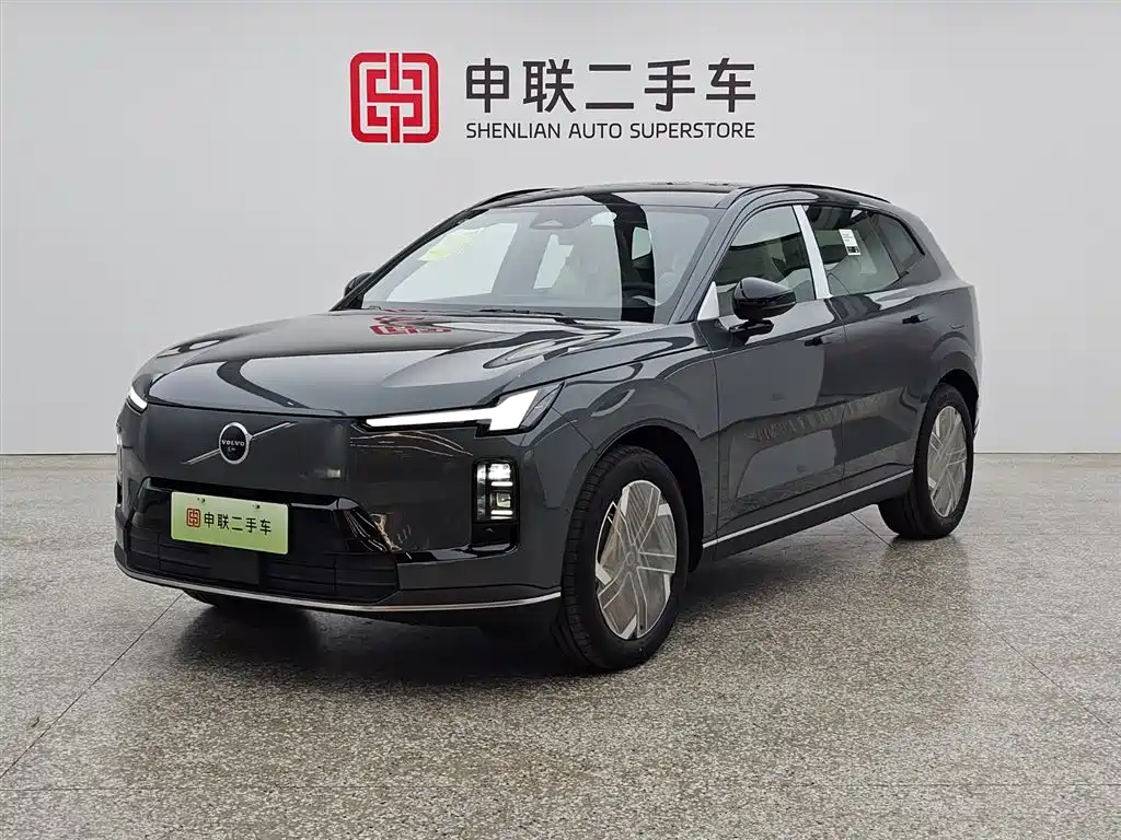 Volvo XC70 Plug-in Hybrid 2026 AWD Extended Range Core