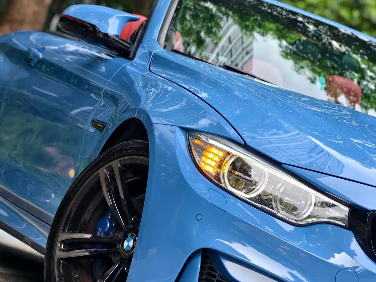 Photo 6 - BMW M4