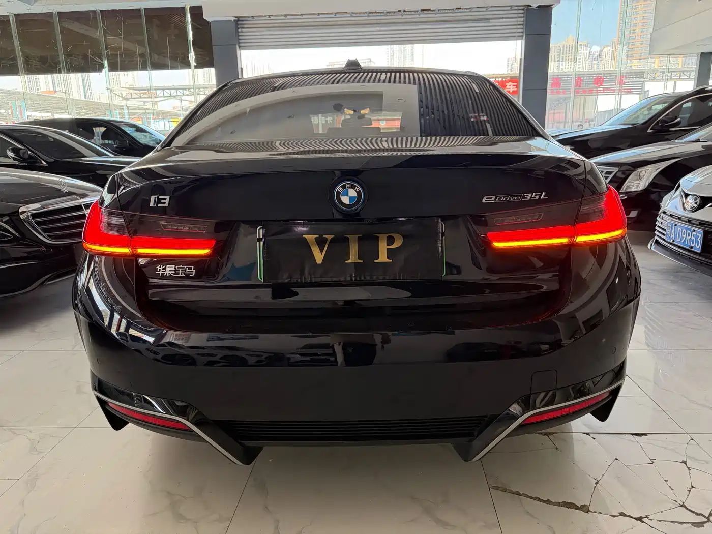 BMW i3 2025 eDrive 35 L фото 8