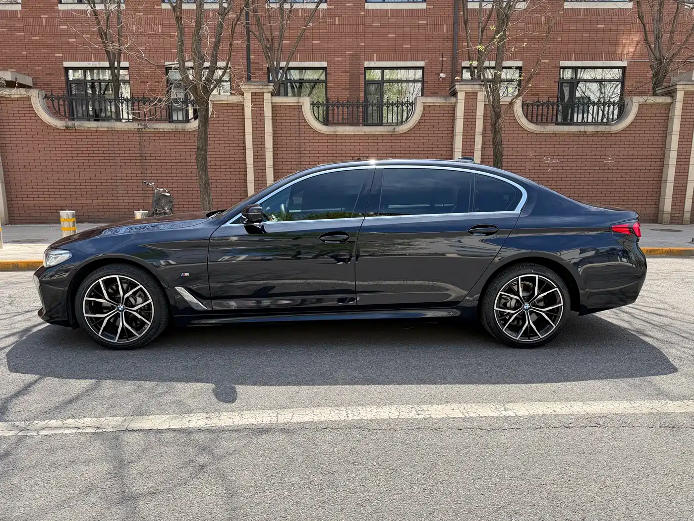 BMW 5 Series 2021 530Li Premium M Sport Package фото 13