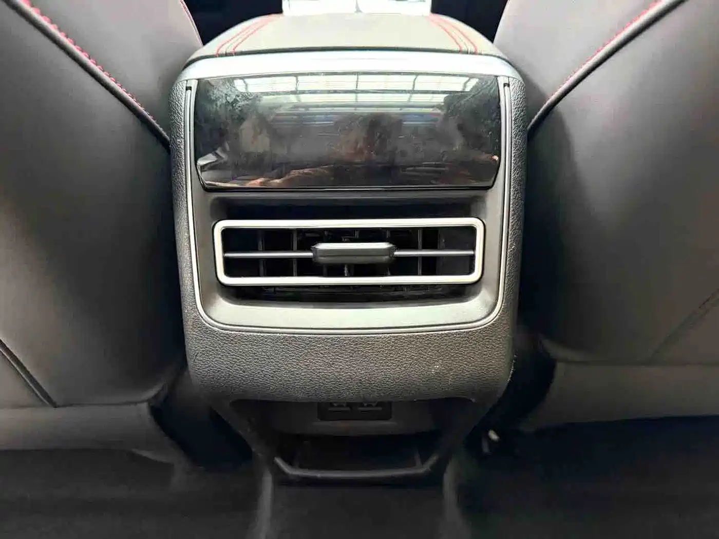 Exeed Windchaser 2023 2022 Riding the Wind and Waves Edition 1.5T CVT Lucky Peanut Version