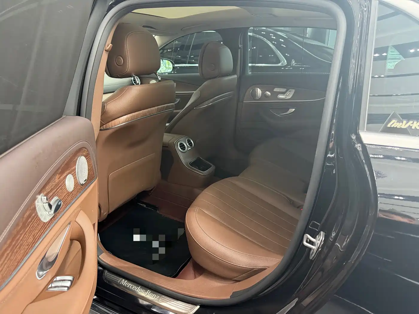 Mercedes-Benz E-Class 2022 E 300 L Luxury фото 5