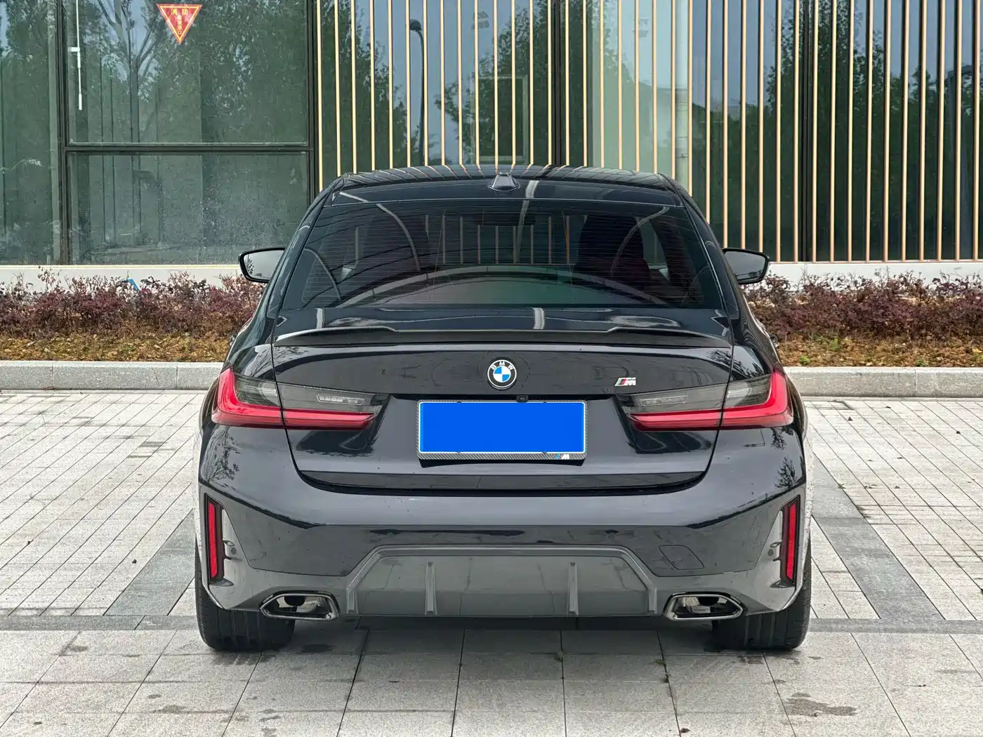 BMW 3 Series 2023 325Li M Sport Black Night Package фото 6