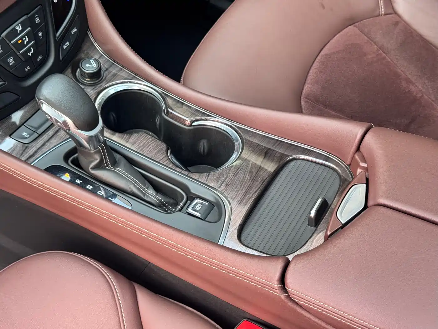 Buick Envision Plus 2017 28T AWD Elite фото 13