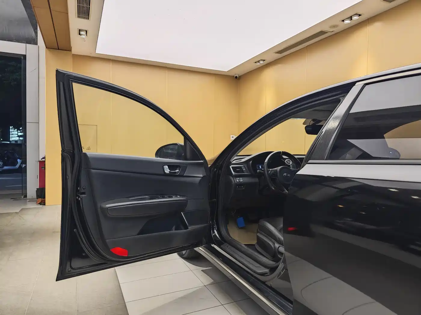 Kia K5 2016 2.0L Hybrid GLS фото 8