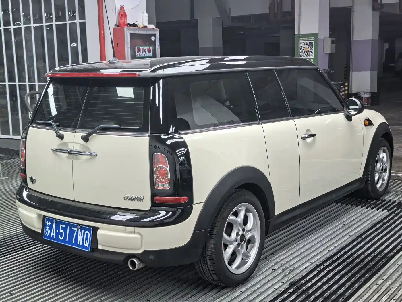 MINI CLUBMAN 2012 2011 1.6L COOPER Fun