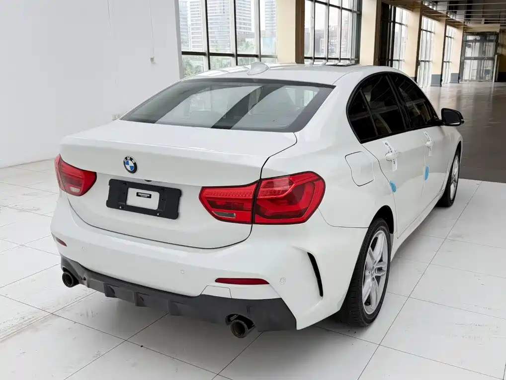 Фото 9 - BMW 1 Series