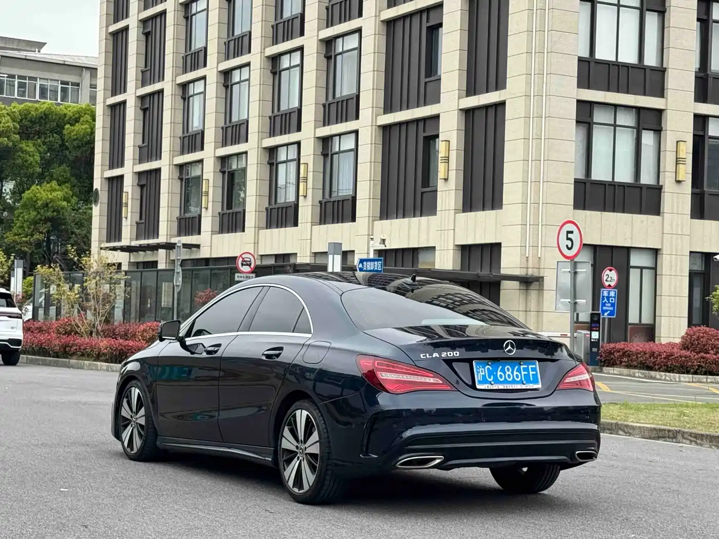 Mercedes-Benz CLA (Import) 2018 CLA 200 Fashion Edition фото 5