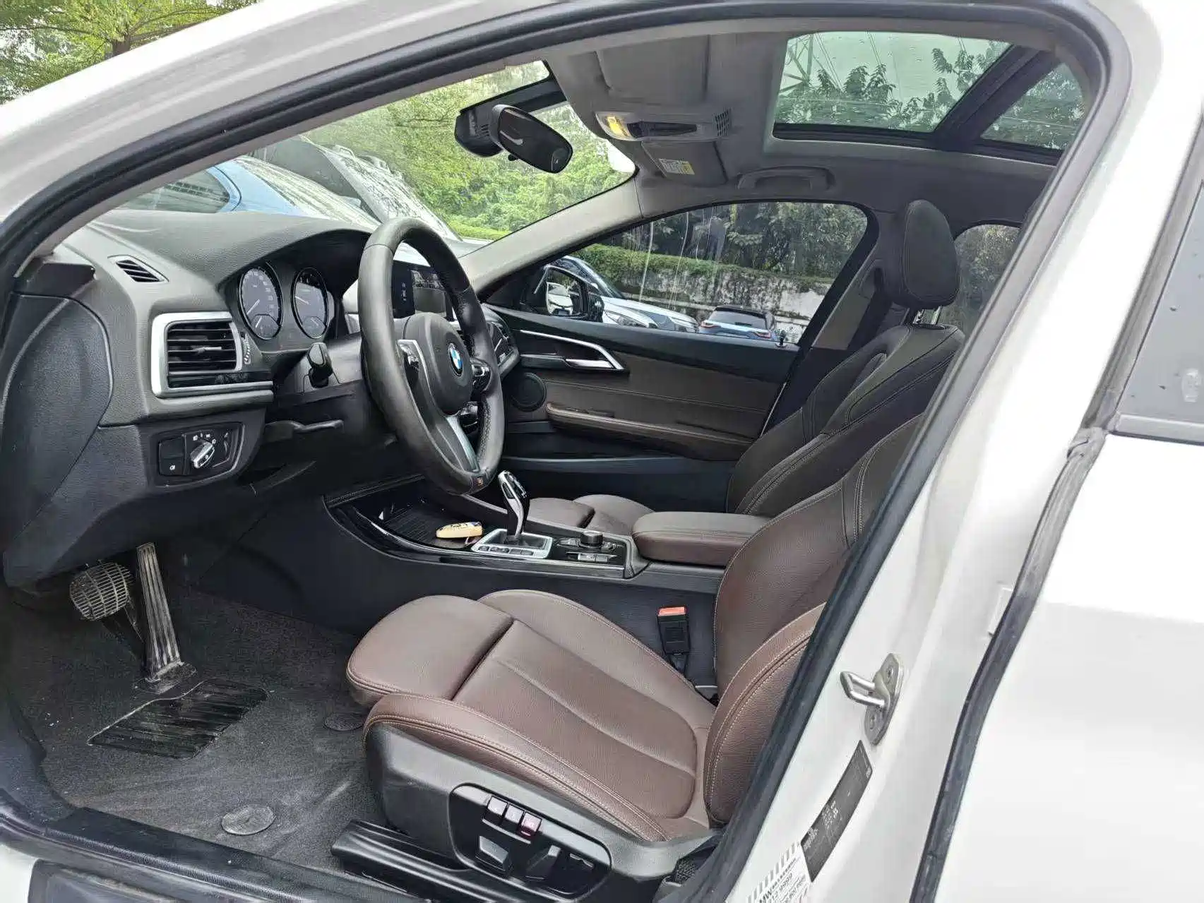 Фото 24 - BMW 1 Series