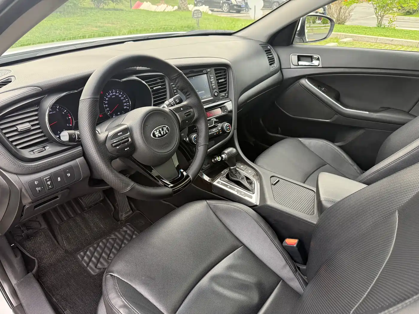 Kia K5 2014 2.0L Automatic LUXURY фото 13