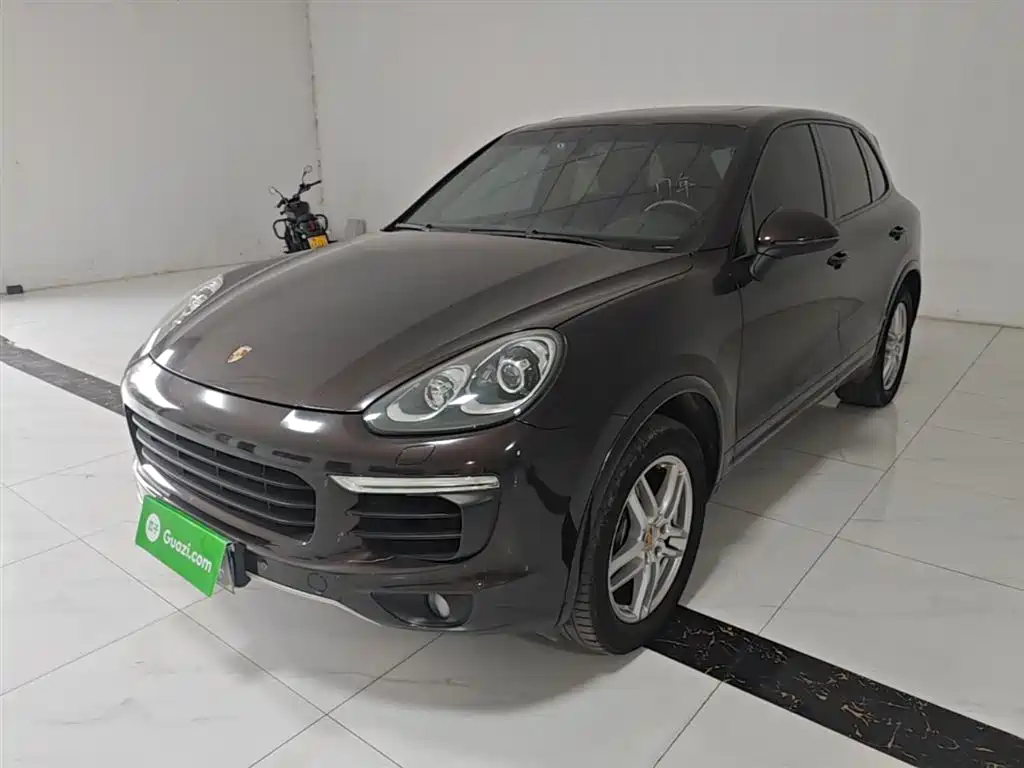 Porsche Cayenne 2016 Cayenne Platinum Edition 3.0T фото 2
