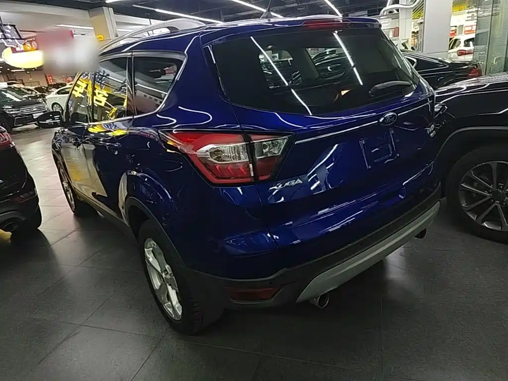 Ford Kuga 2017 2018 EcoBoost 180 FWD Platinum Wing