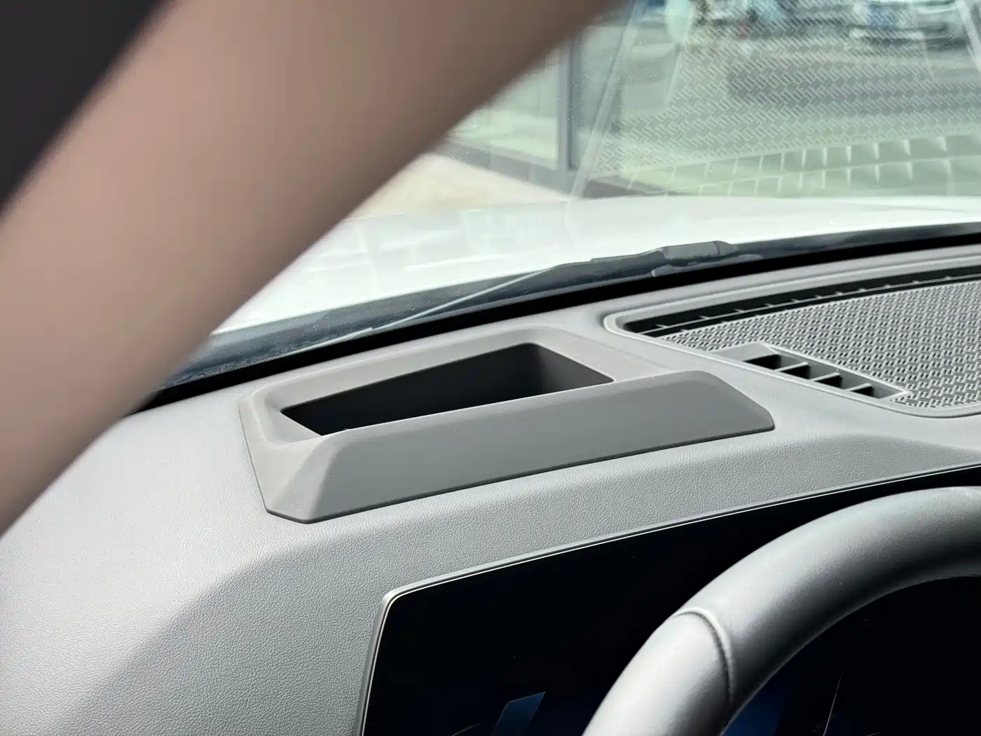 BMW iX1 2023 xDrive30L M Sport Package фото 18