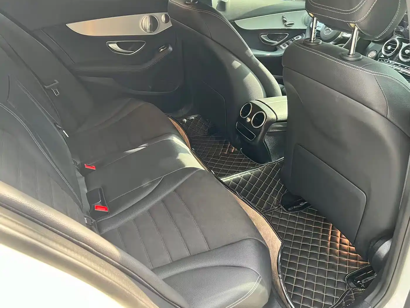 Mercedes-Benz C-Class 2021 C 260 Starry Exclusive Edition фото 18