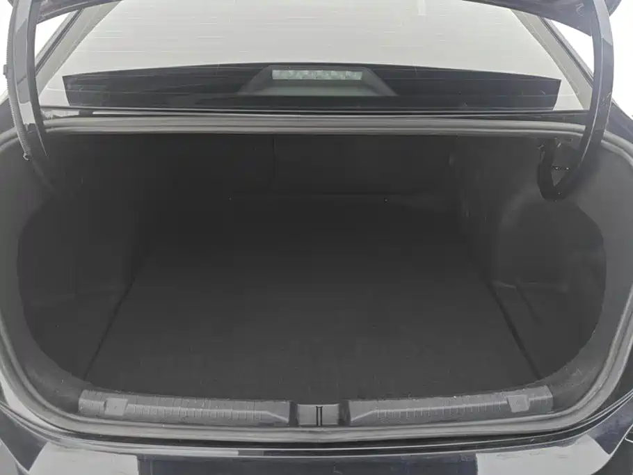 Фото 4 - Volkswagen Lavida
