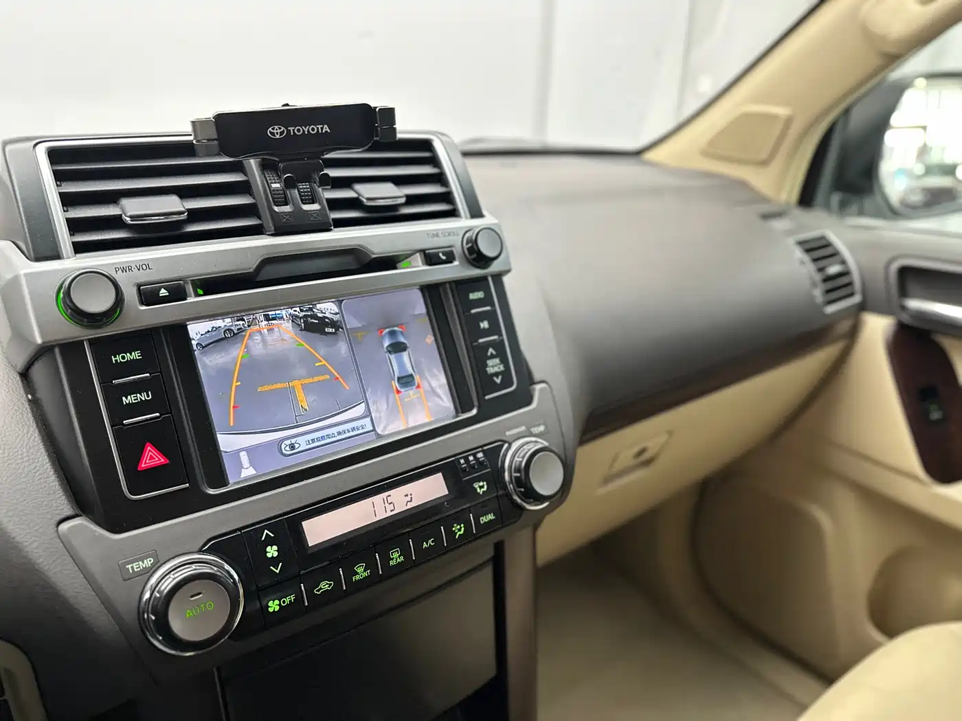 Toyota Prado 2016 3.5L Auto TX-L фото 27