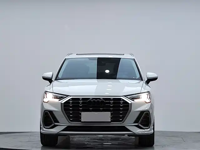 Audi Q3 2023 35 TFSI Progressive Dynamic (1.4T) — фото 3