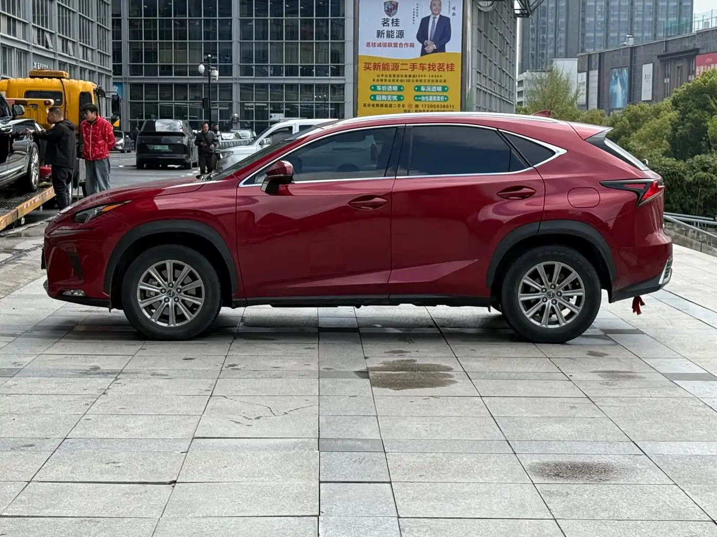 Lexus NX 2020 300h FWD F Sport China V фото 6