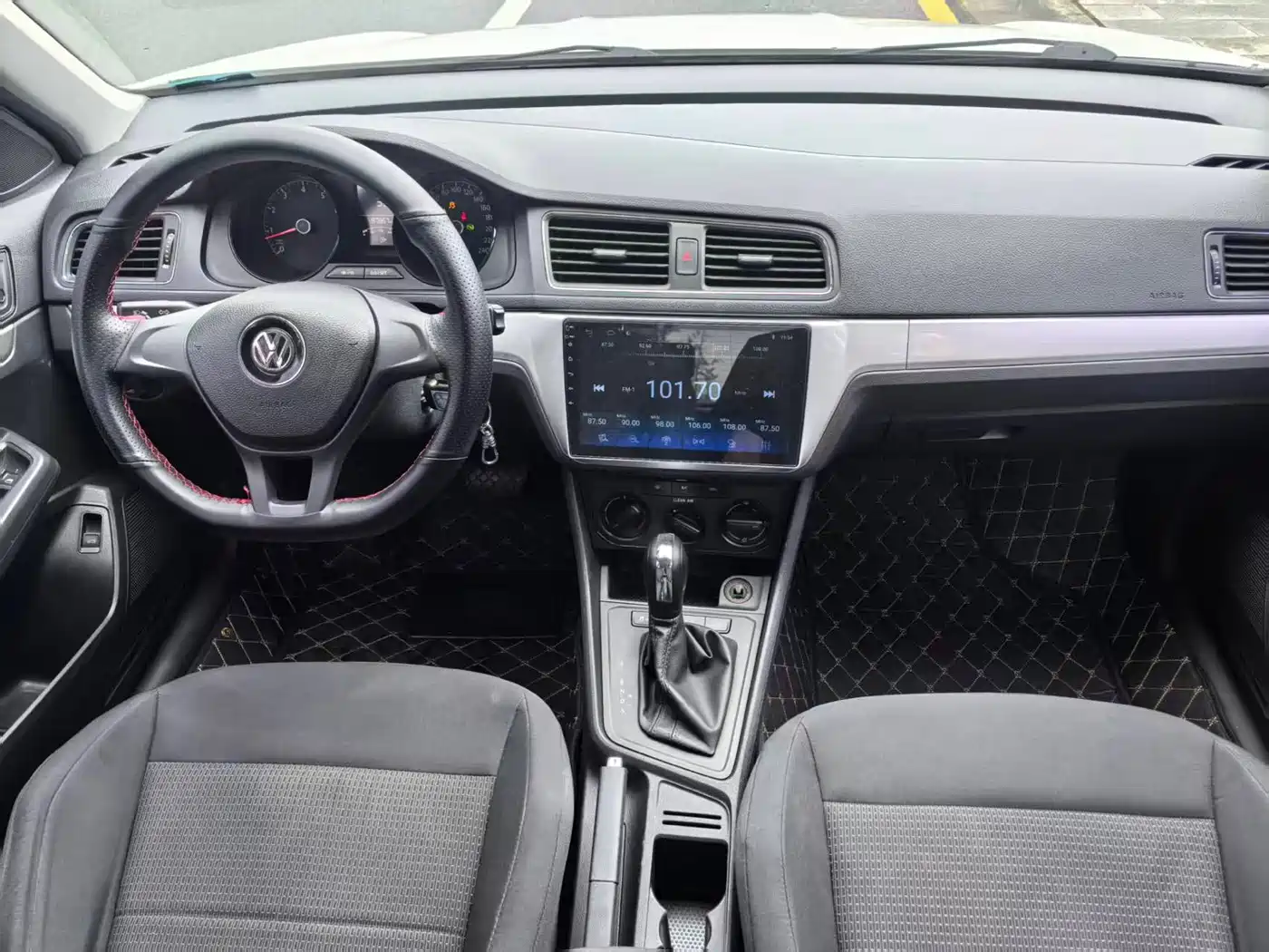 Volkswagen Lavida 2017 1.6L Automatic Trend Edition фото 7