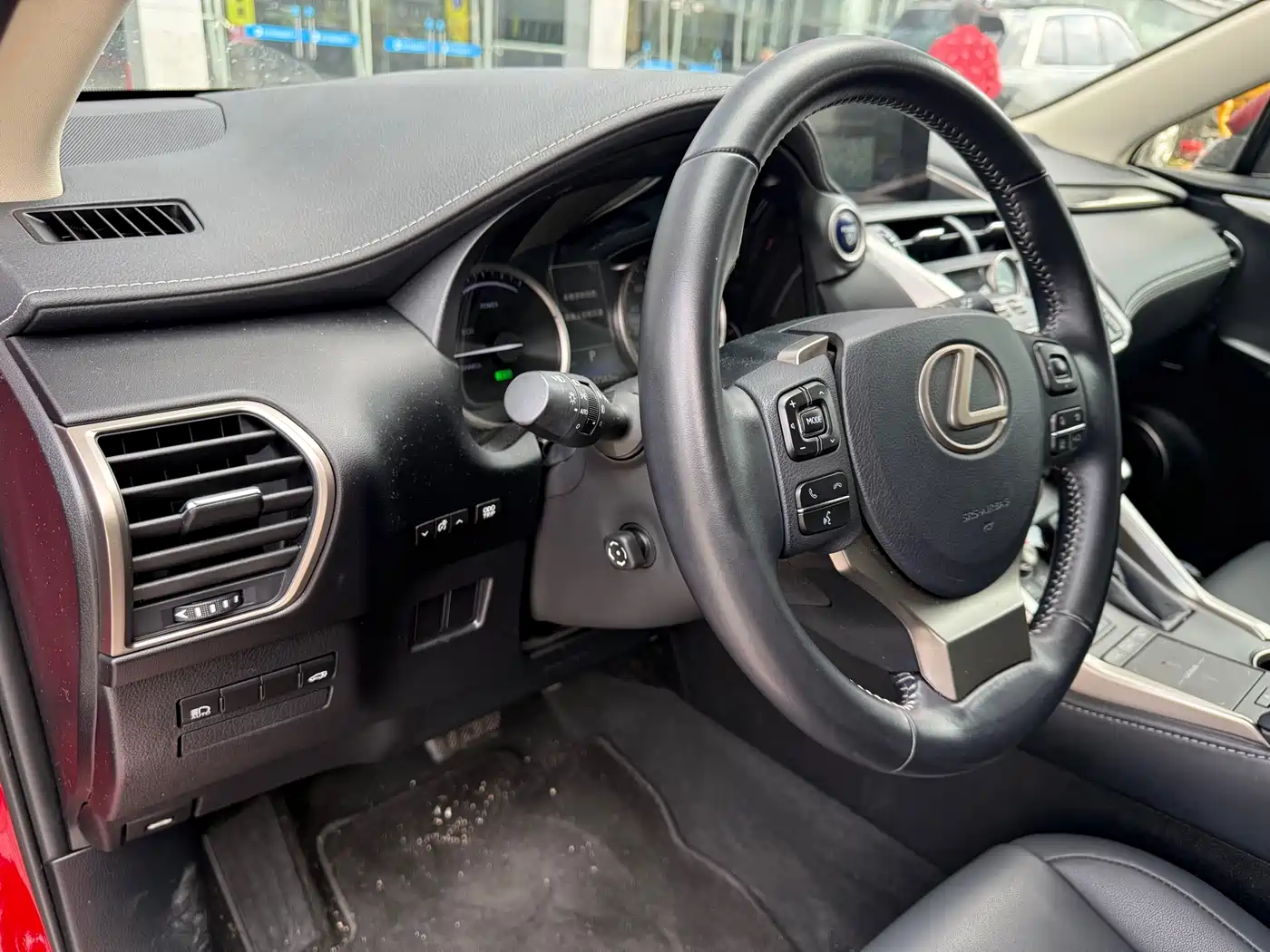 Lexus NX 2020 300h FWD F Sport China V фото 15