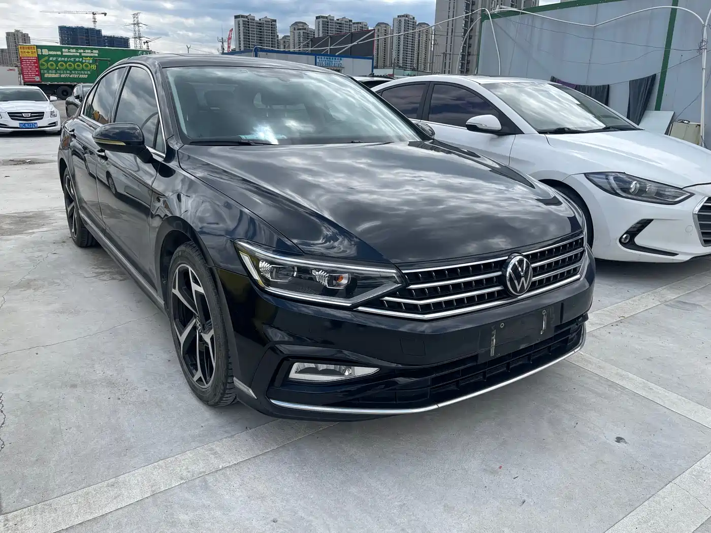 Volkswagen Magotan 2023 Model 2 Million Commemorative Edition 330TSI DSG Luxury фото 9
