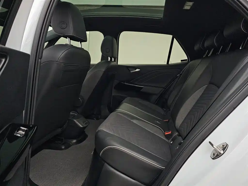 Volkswagen ID.3 2023 Upgraded Pure Intelligence Edition фото 14