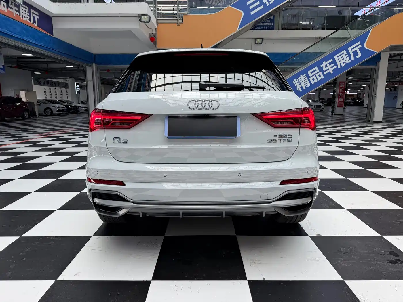 Audi Q3 2022 35 TFSI Fashion Dynamic фото 17