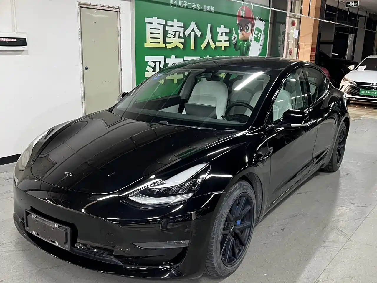 Tesla Model 3 (Import) 2020 2019 Long Range All-Wheel Drive Edition