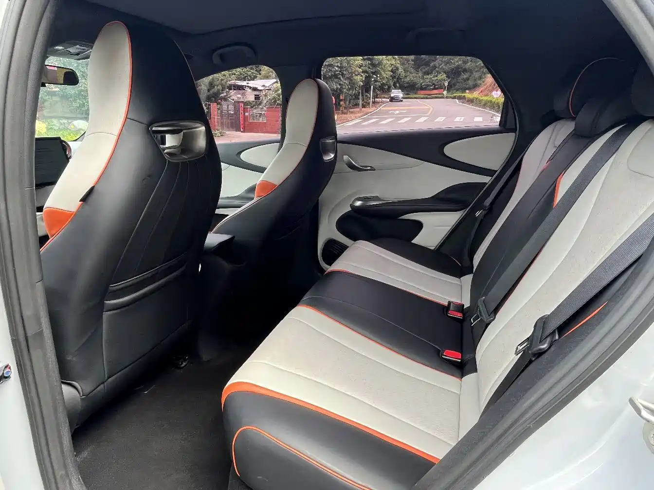 BYD Dolphin 2022 2021 Model 405km Fashion Edition