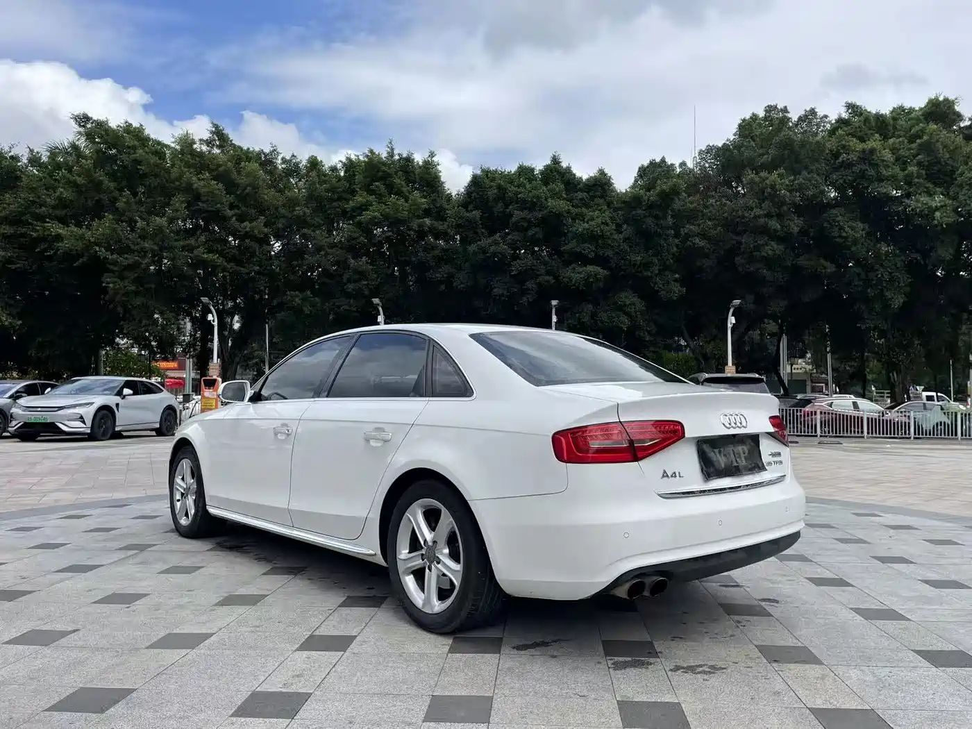 Audi A4L 2016 35 TFSI Automatic Standard фото 10