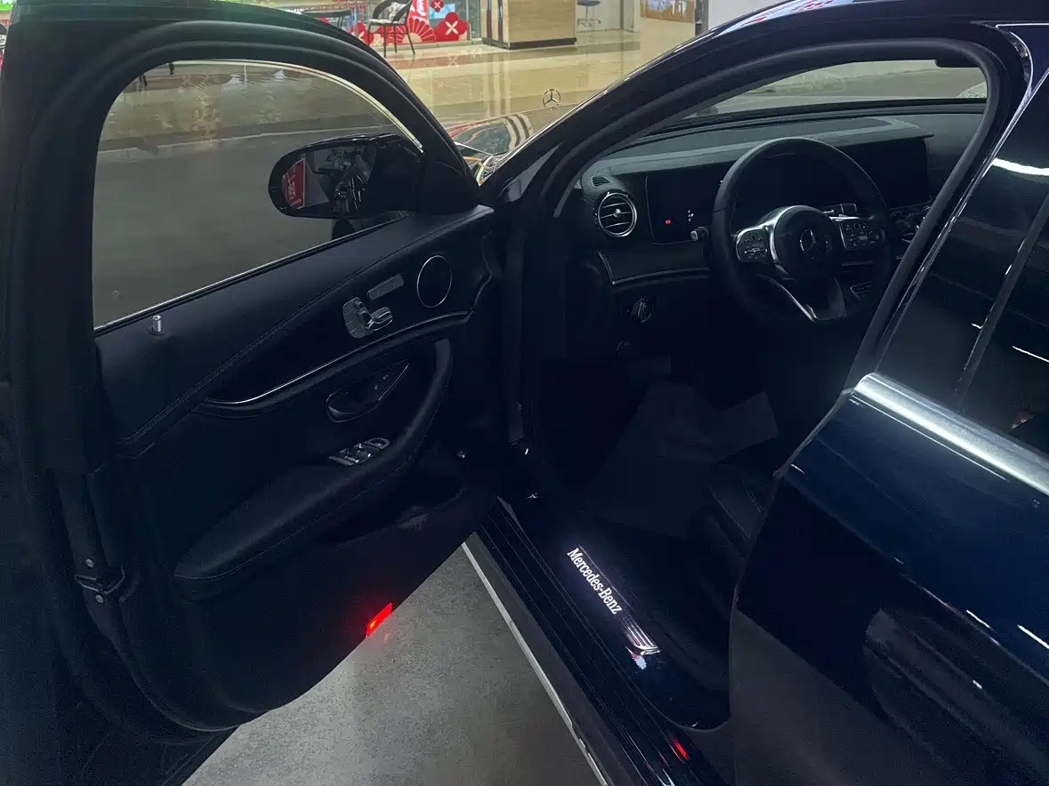 Mercedes-Benz E-Class 2019 E 300 L Sport Fashion фото 8