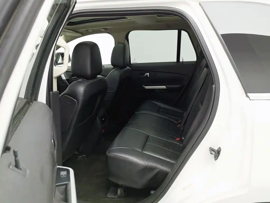 Ford Edge (Import) 2015 2012 2.0T Prestige