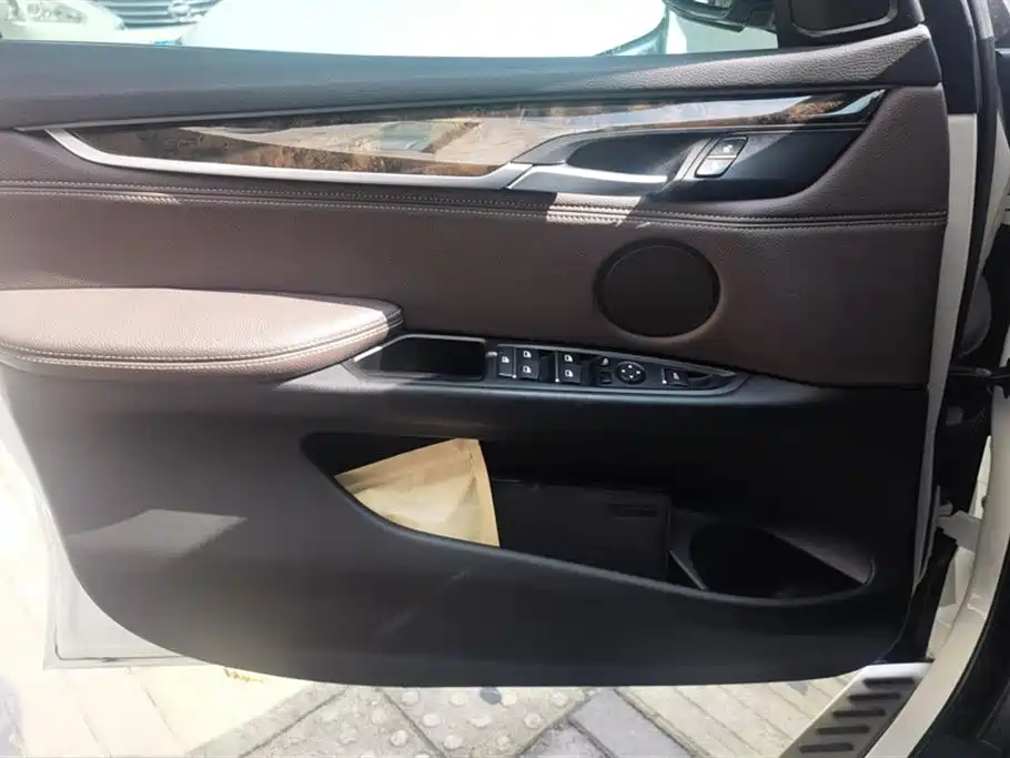 BMW X5 (Import) 2017 xDrive28i фото 7