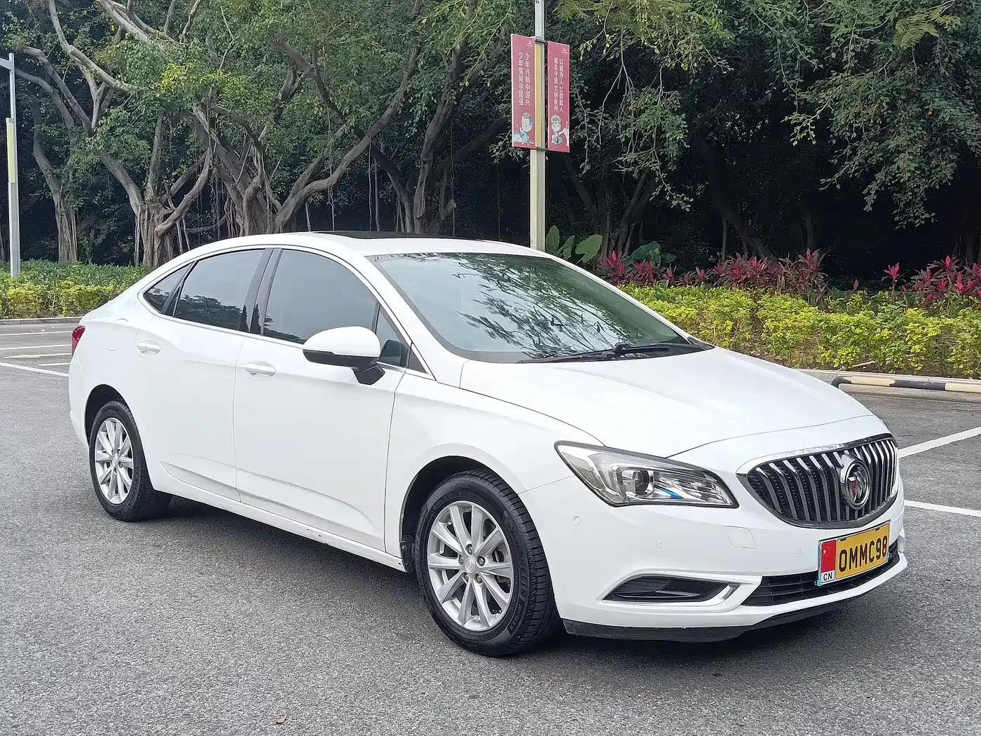 Buick Verano 2015 Sedan 20T Dual-clutch Elite фото 3