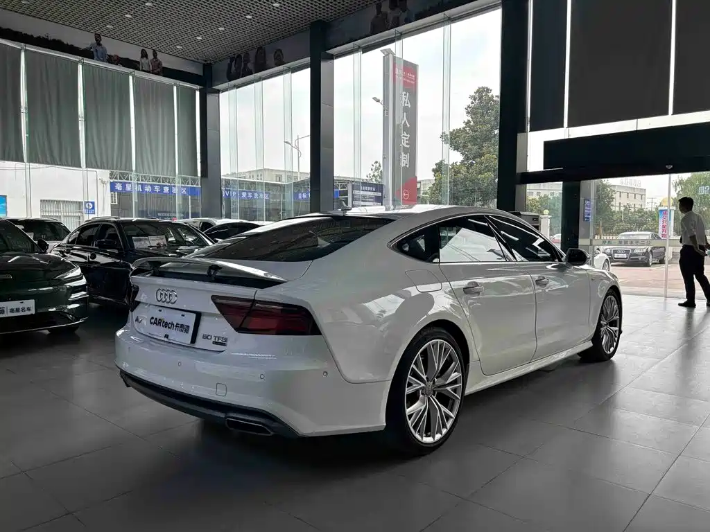 Фото 5 - Audi A7