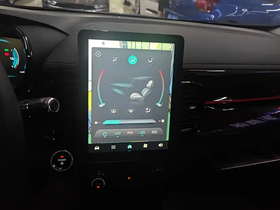 QQ New Energy Little Ant 2025 2024 Facelift Youth Edition 251km Passion 25.05kWh
