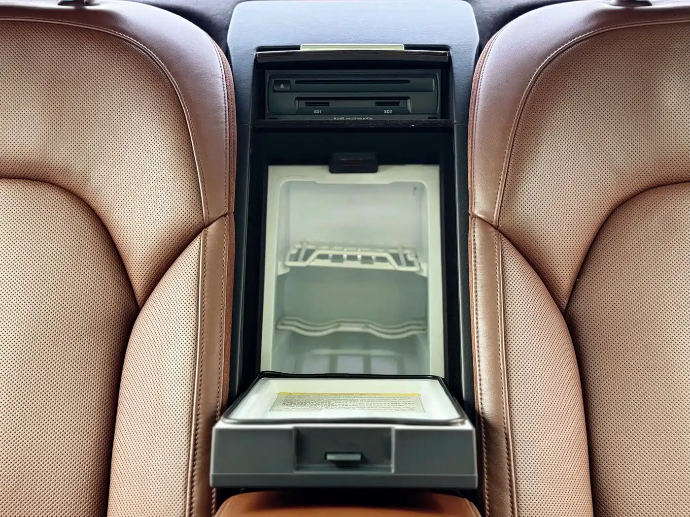 Audi A8 2011 2011 A8L W12 6.3 FSI quattro