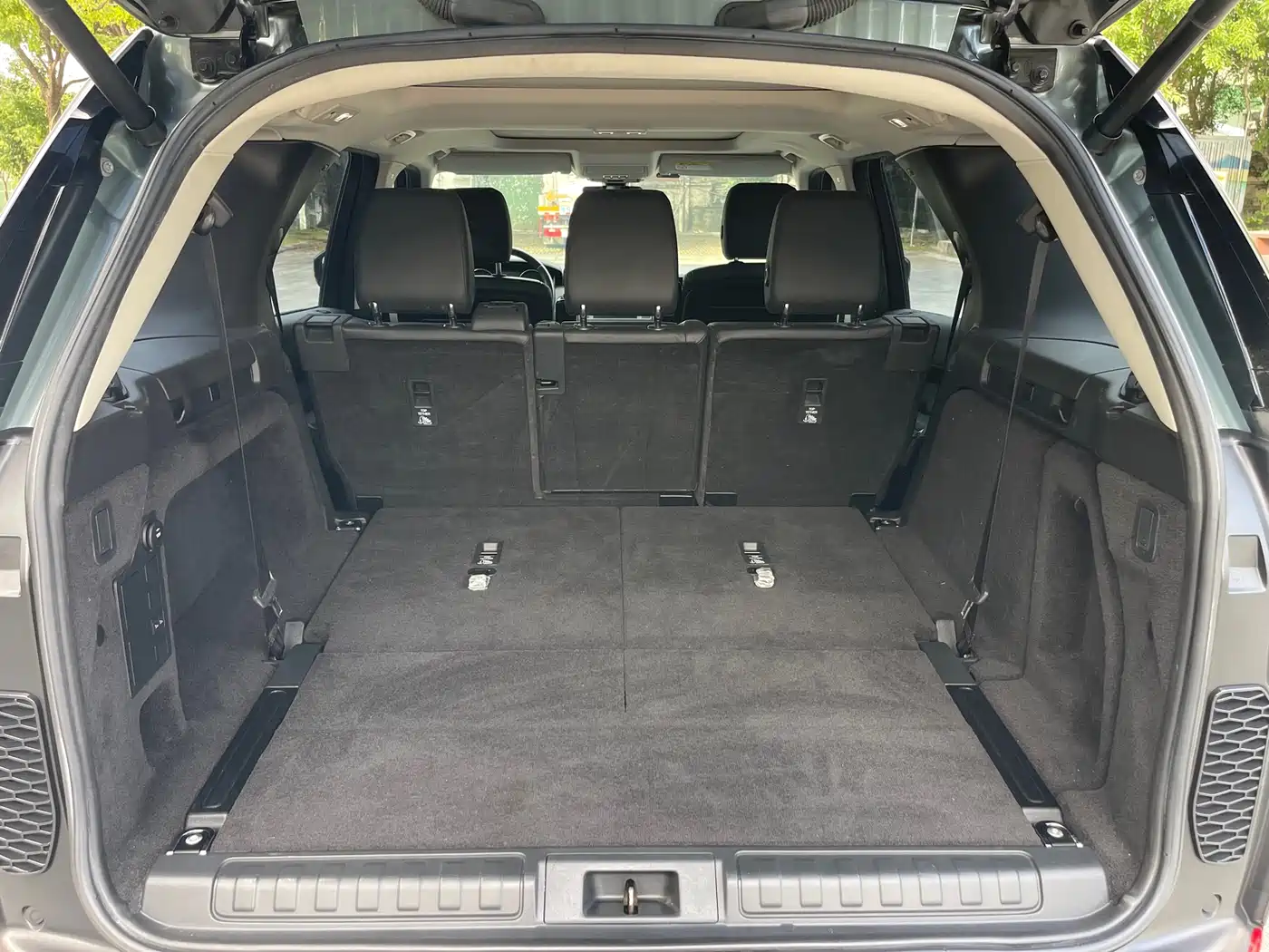 Land Rover Discovery 2017 3.0 SC V6 SE фото 14