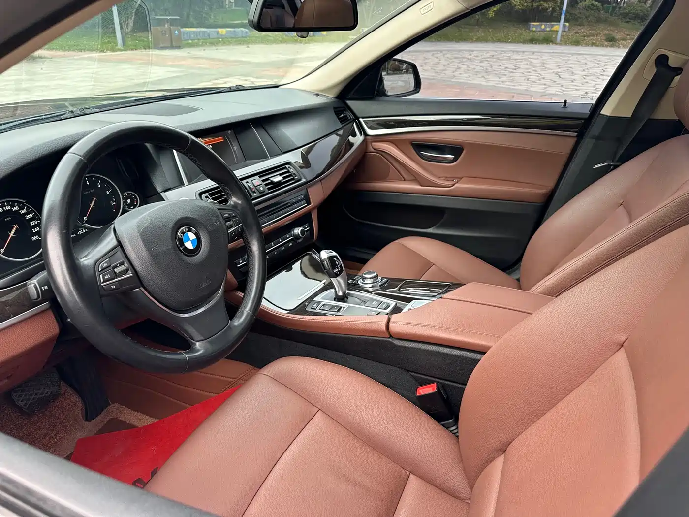 BMW 5 Series 2017 525Li Leading Edition фото 13