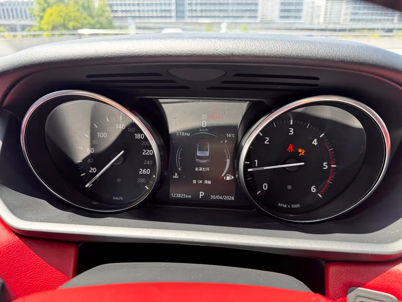 Land Rover Range Rover Sport 2016 Model 2.0 GTDi HSE фото 17