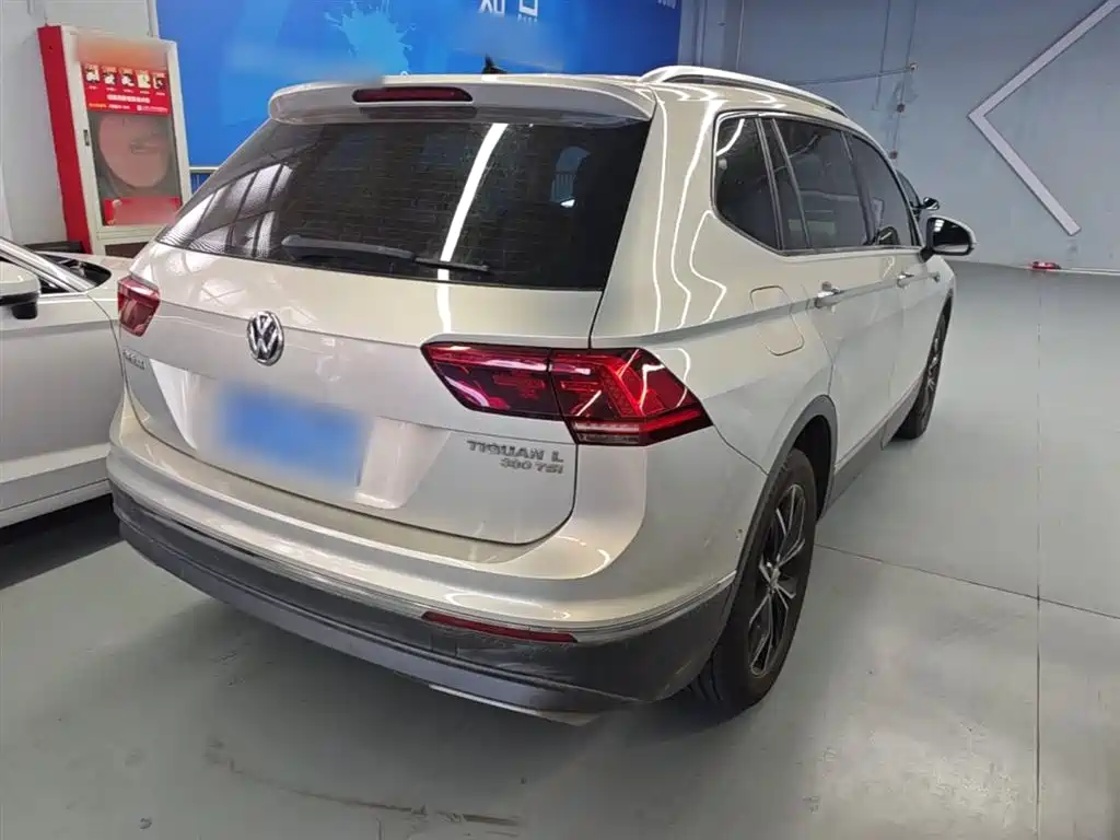 Volkswagen Tiguan L 2019 380TSI Auto AWD Smart Luxury Edition China V фото 7