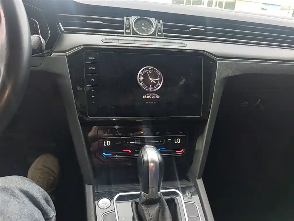 Volkswagen Magotan 2020 330TSI DSG Luxury фото 13