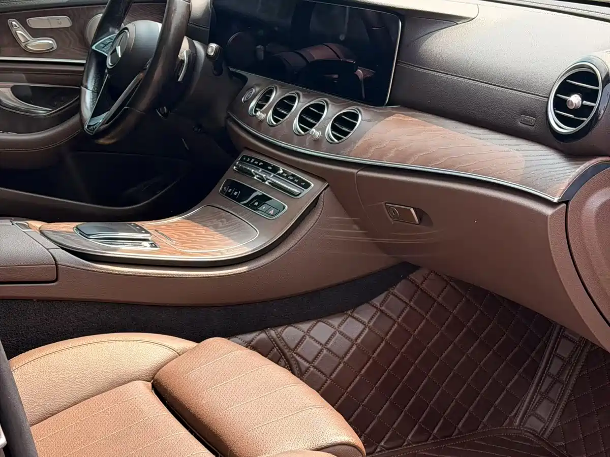 Mercedes-Benz E-Class 2021 Facelift E 260 L фото 8