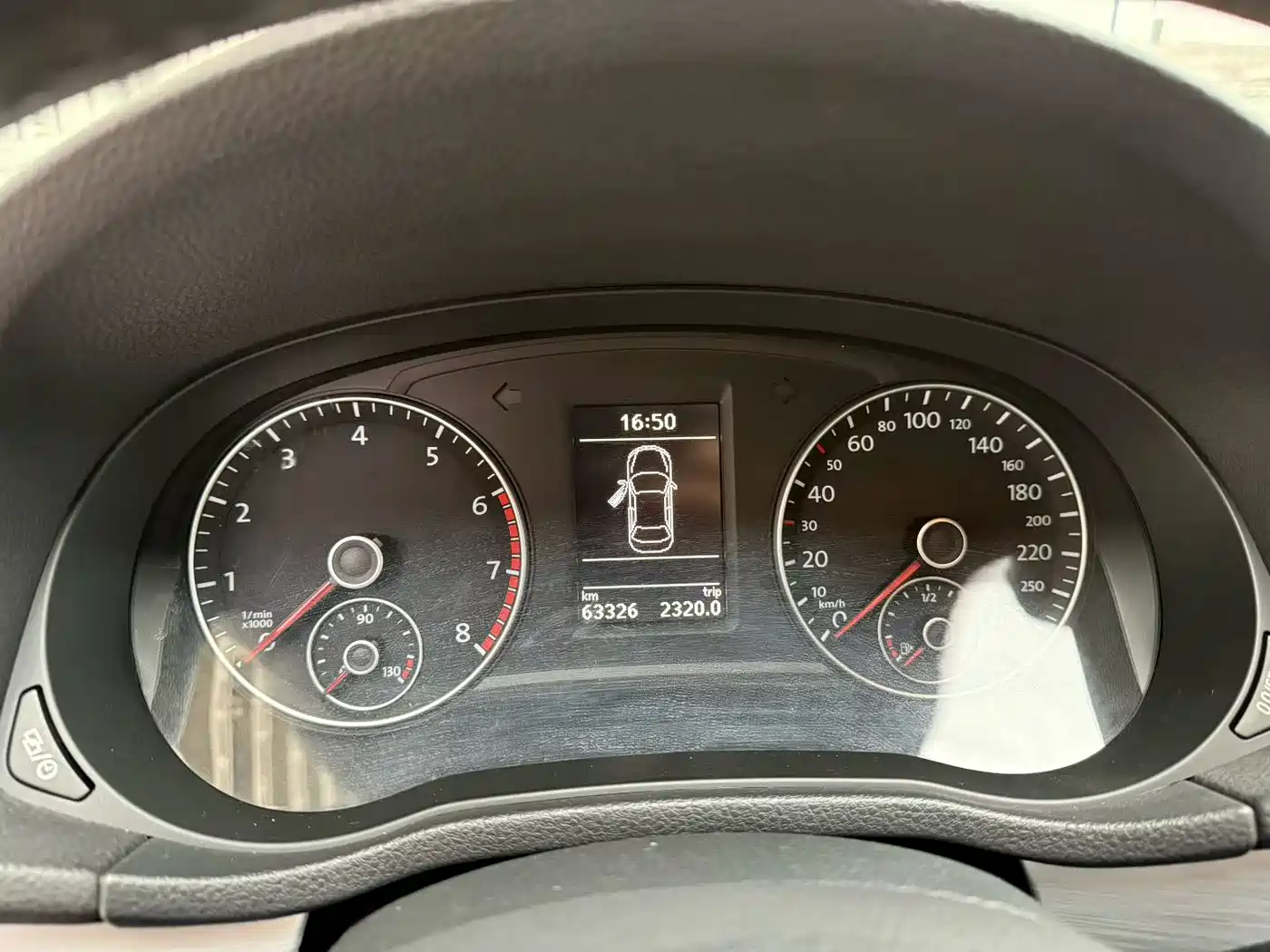 Volkswagen Passat 2015 1.8TSI DSG Honor Edition фото 7