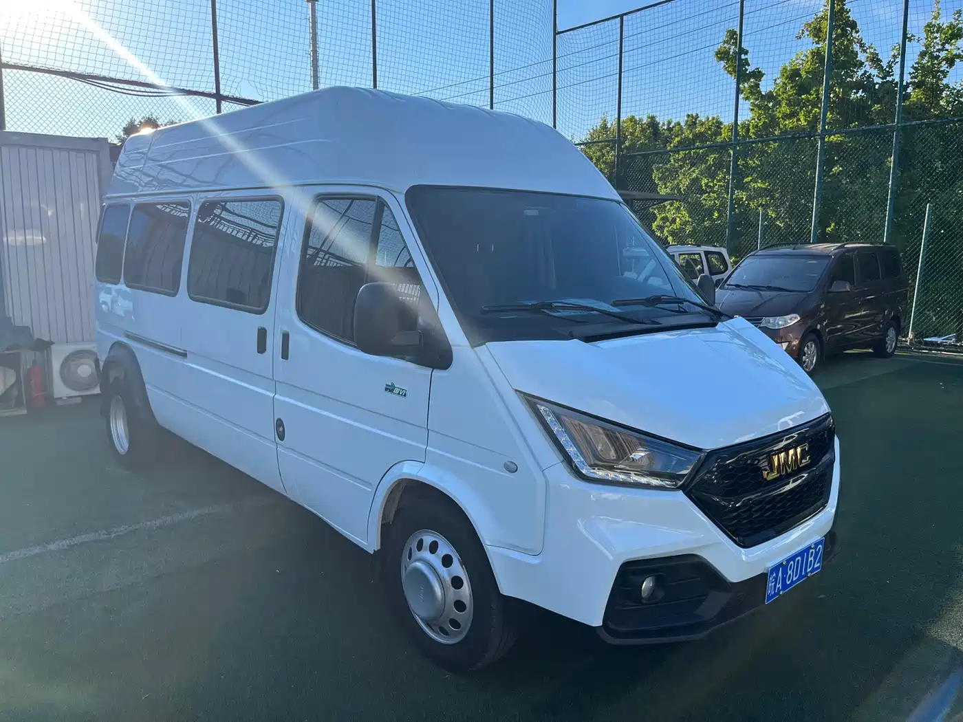 Jiangling Tesun 2022 2021 Model 2.8T Space King Taurus Edition Long Wheelbase Medium-High Roof Dual Rear Tires-Step 6-Seater Diesel China VI JX493