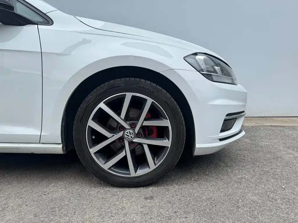 Фото 4 - Volkswagen Golf