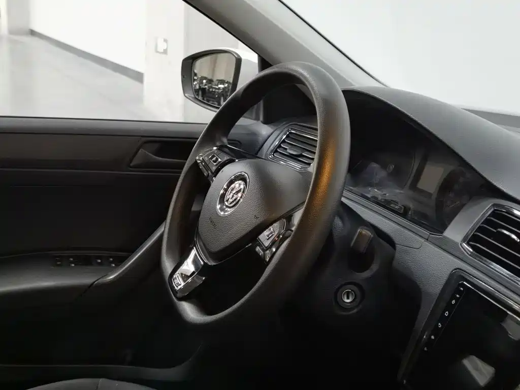 Photo 22 - Volkswagen Santana