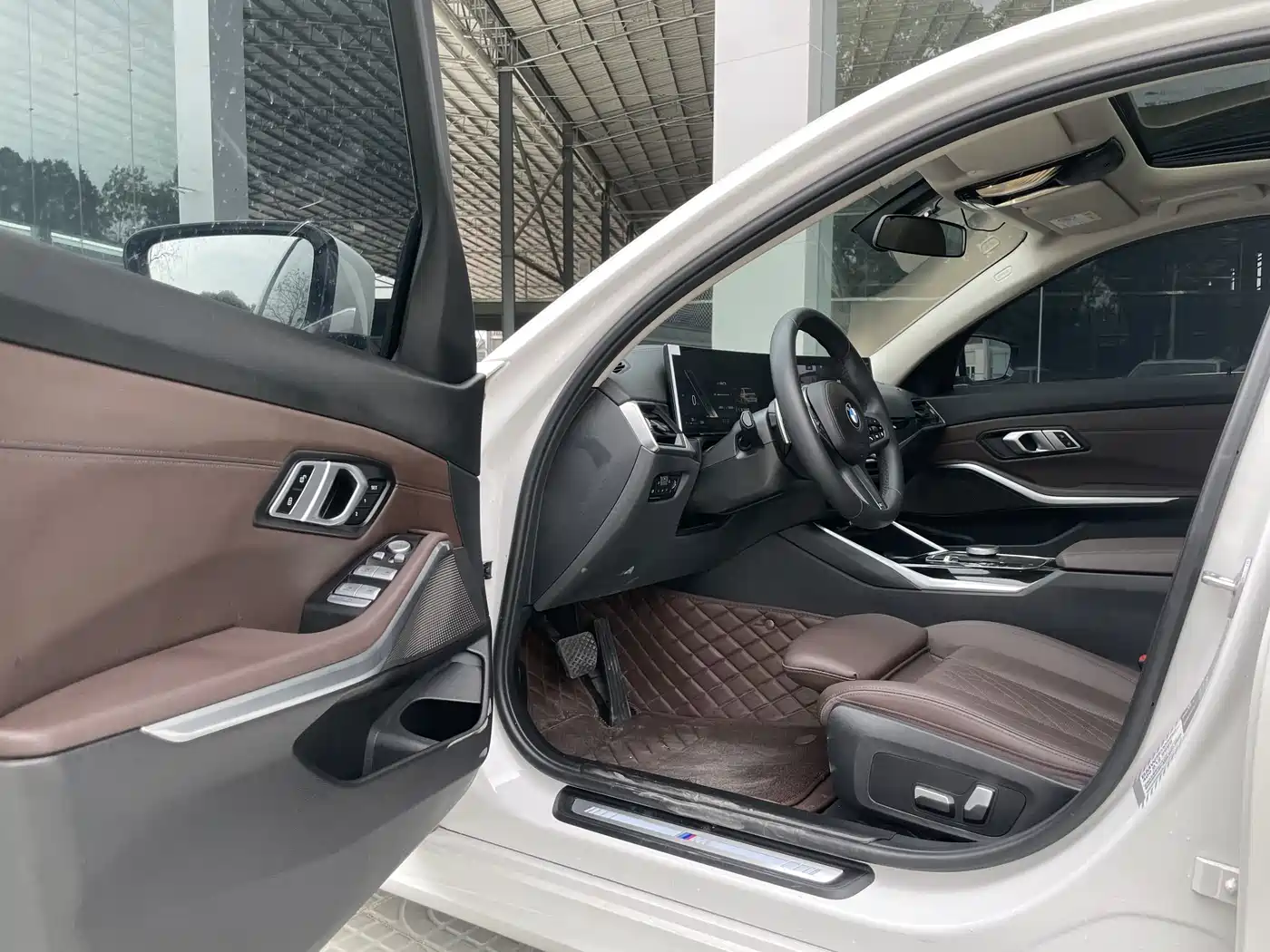 BMW 3 Series 2023 320Li M Sport Package фото 21