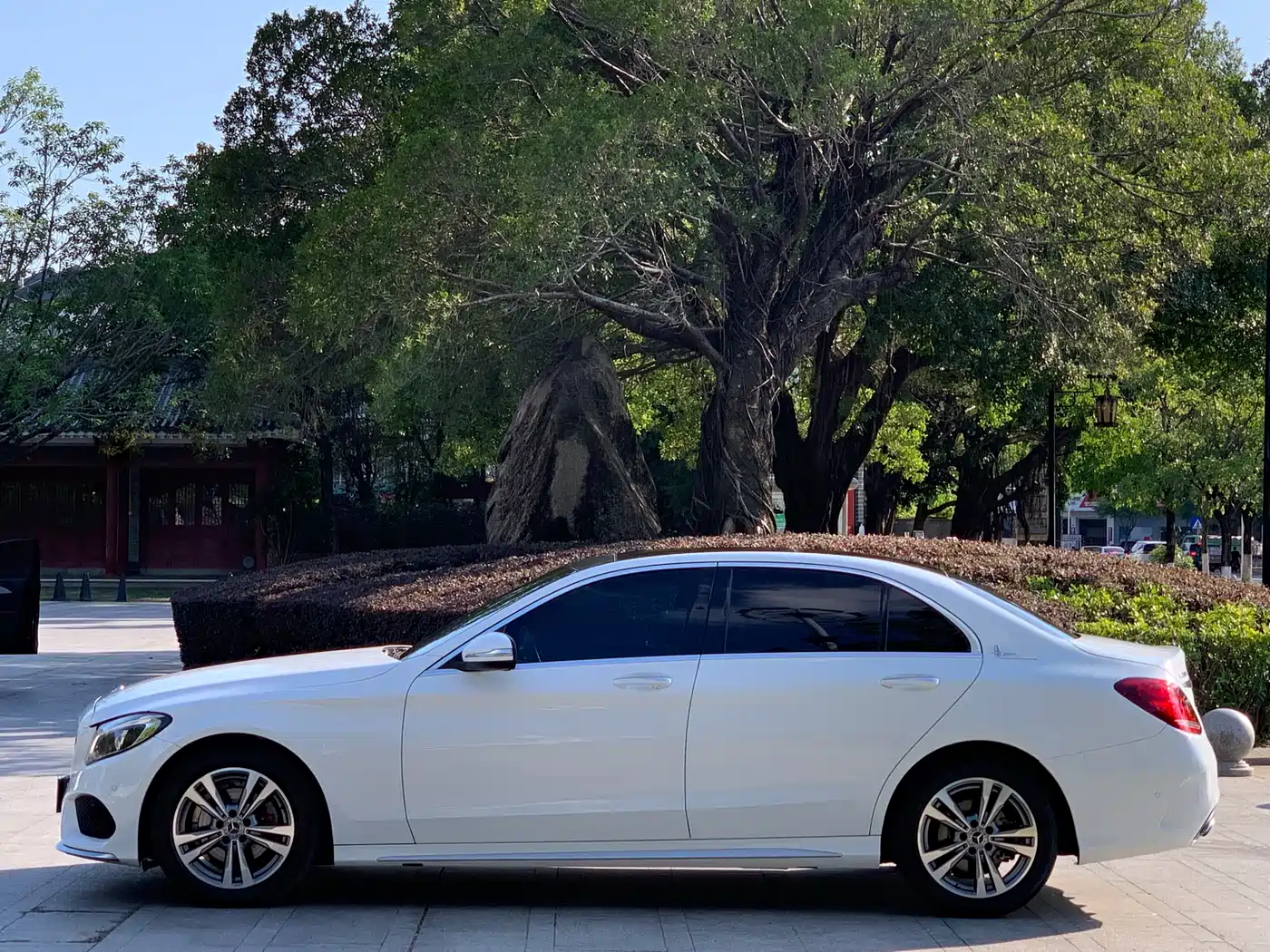 Mercedes-Benz C-Class 2017 Facelift C 200 L Sport Edition фото 13