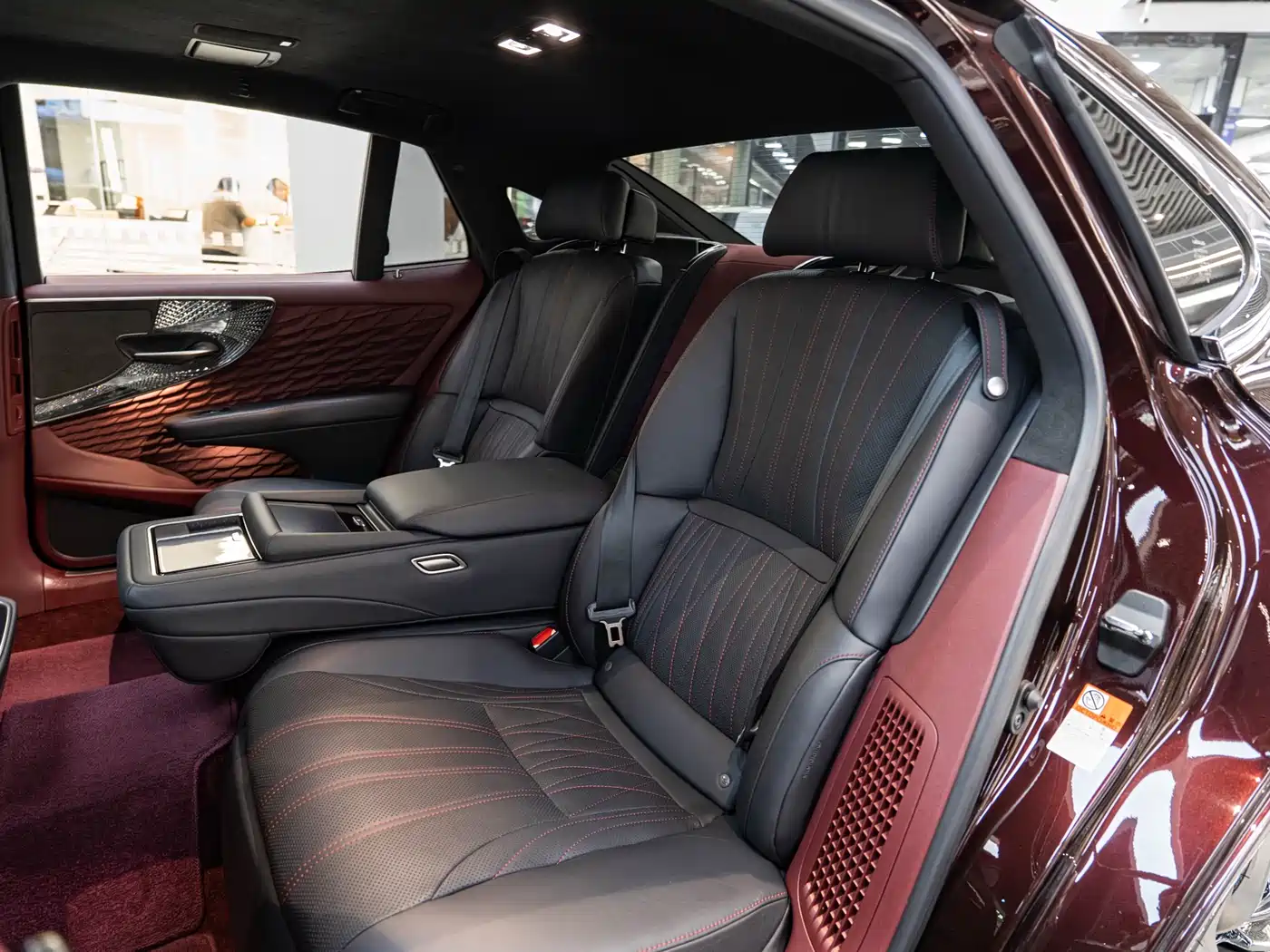 Lexus LS 2020 500h Executive (China VI) фото 12